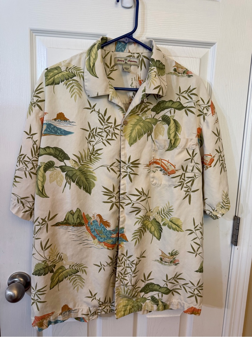Tommy Bahama 100% silk shirt